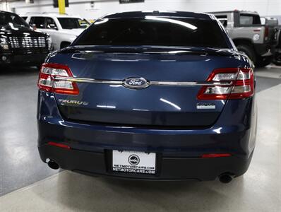 2017 Ford Taurus SHO AWD   - Photo 11 - Addison, IL 60101