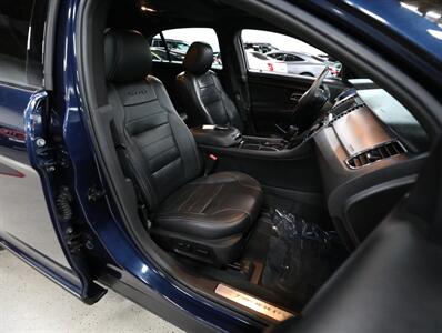 2017 Ford Taurus SHO AWD   - Photo 20 - Addison, IL 60101