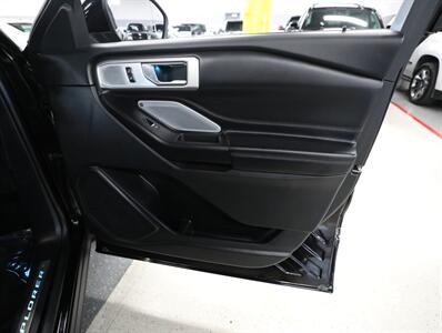 2020 Ford Explorer Platinum AWD   - Photo 17 - Addison, IL 60101