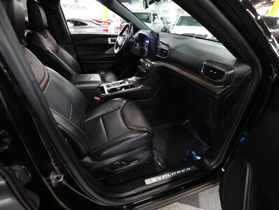 2020 Ford Explorer Platinum AWD   - Photo 18 - Addison, IL 60101