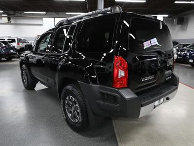 2014 Nissan Xterra PRO-4X 4x4 - Photo 14 - Addison, IL 60101