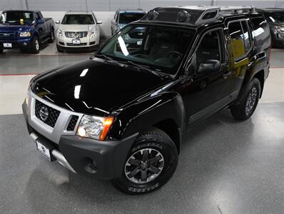 2014 Nissan Xterra PRO-4X 4x4 - Photo 2 - Addison, IL 60101