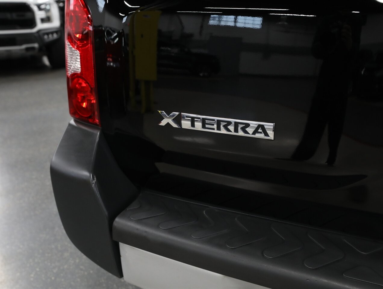 2014 Nissan Xterra PRO-4X 4x4 - Photo 13 - Addison, IL 60101