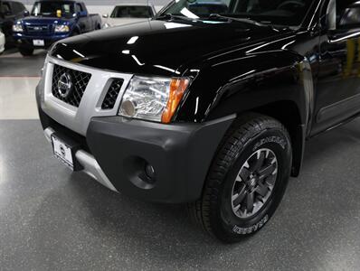 2014 Nissan Xterra PRO-4X 4x4 - Photo 3 - Addison, IL 60101
