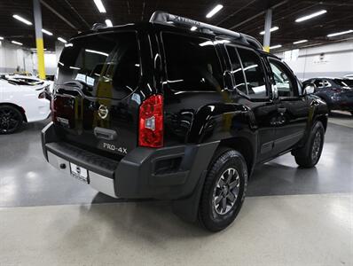 2014 Nissan Xterra PRO-4X 4x4 - Photo 9 - Addison, IL 60101