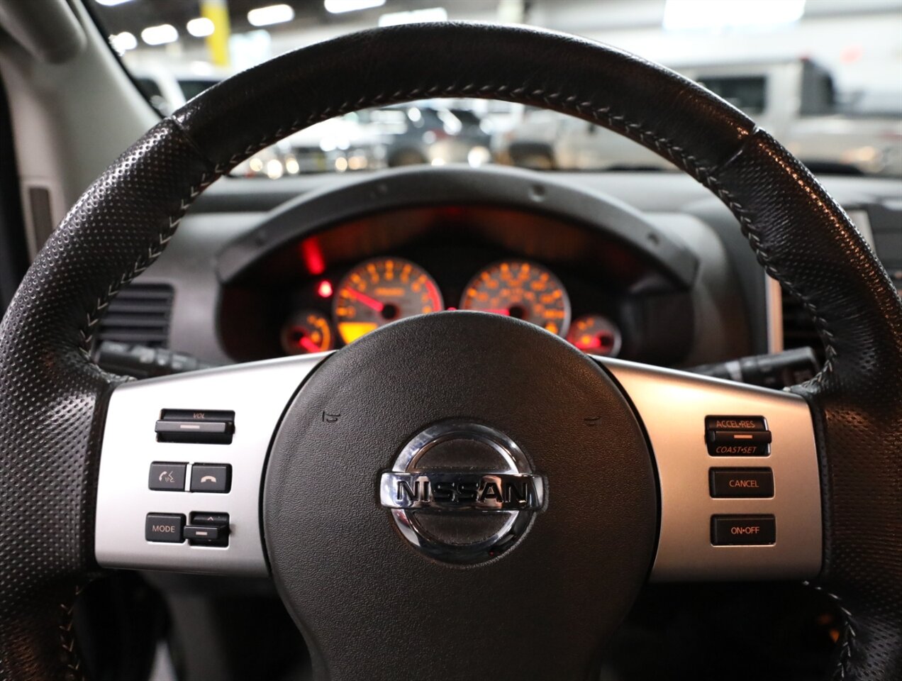 2014 Nissan Xterra PRO-4X 4x4 - Photo 39 - Addison, IL 60101