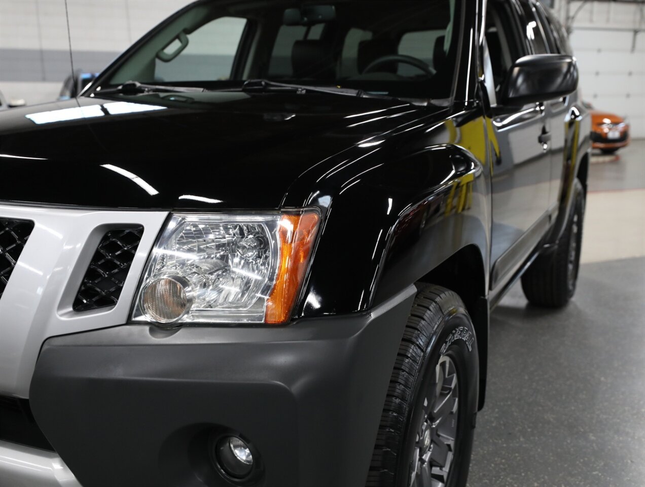 2014 Nissan Xterra PRO-4X 4x4 - Photo 5 - Addison, IL 60101