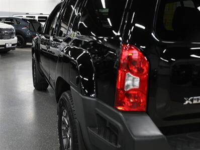 2014 Nissan Xterra PRO-4X 4x4 - Photo 15 - Addison, IL 60101