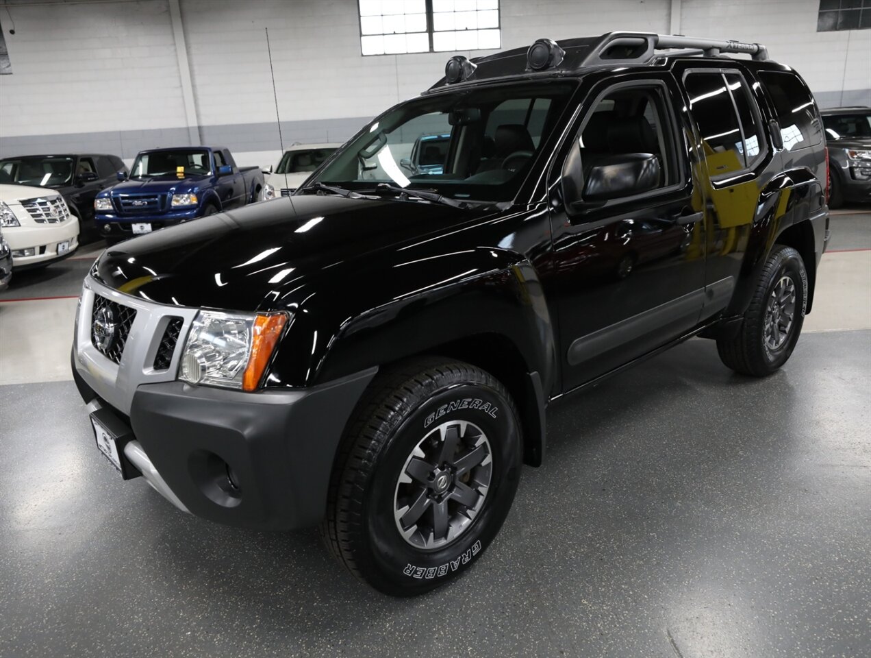 2014 Nissan Xterra PRO-4X 4x4 - Photo 4 - Addison, IL 60101