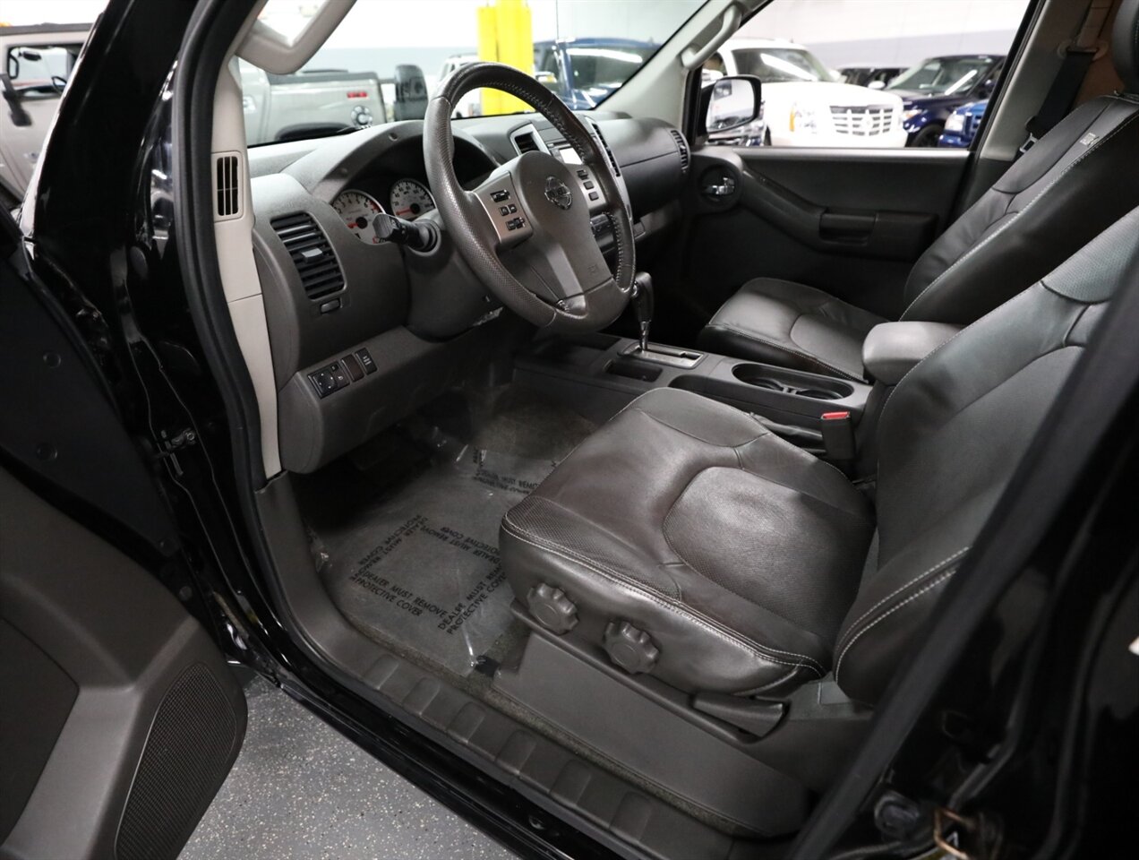 2014 Nissan Xterra PRO-4X 4x4 - Photo 30 - Addison, IL 60101