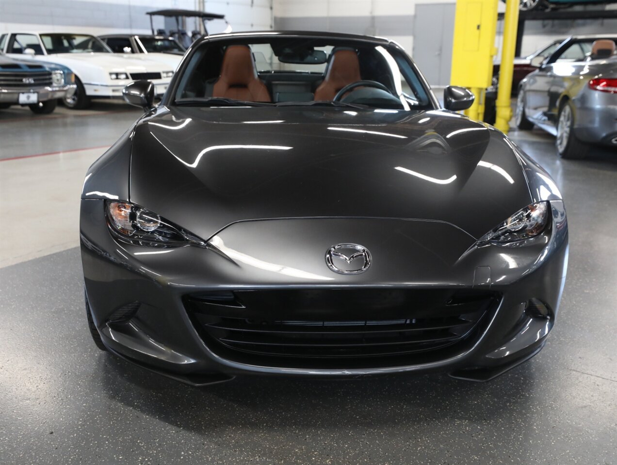 2023 Mazda MX-5 Miata RF Grand Touring - Photo 5 - Addison, IL 60101