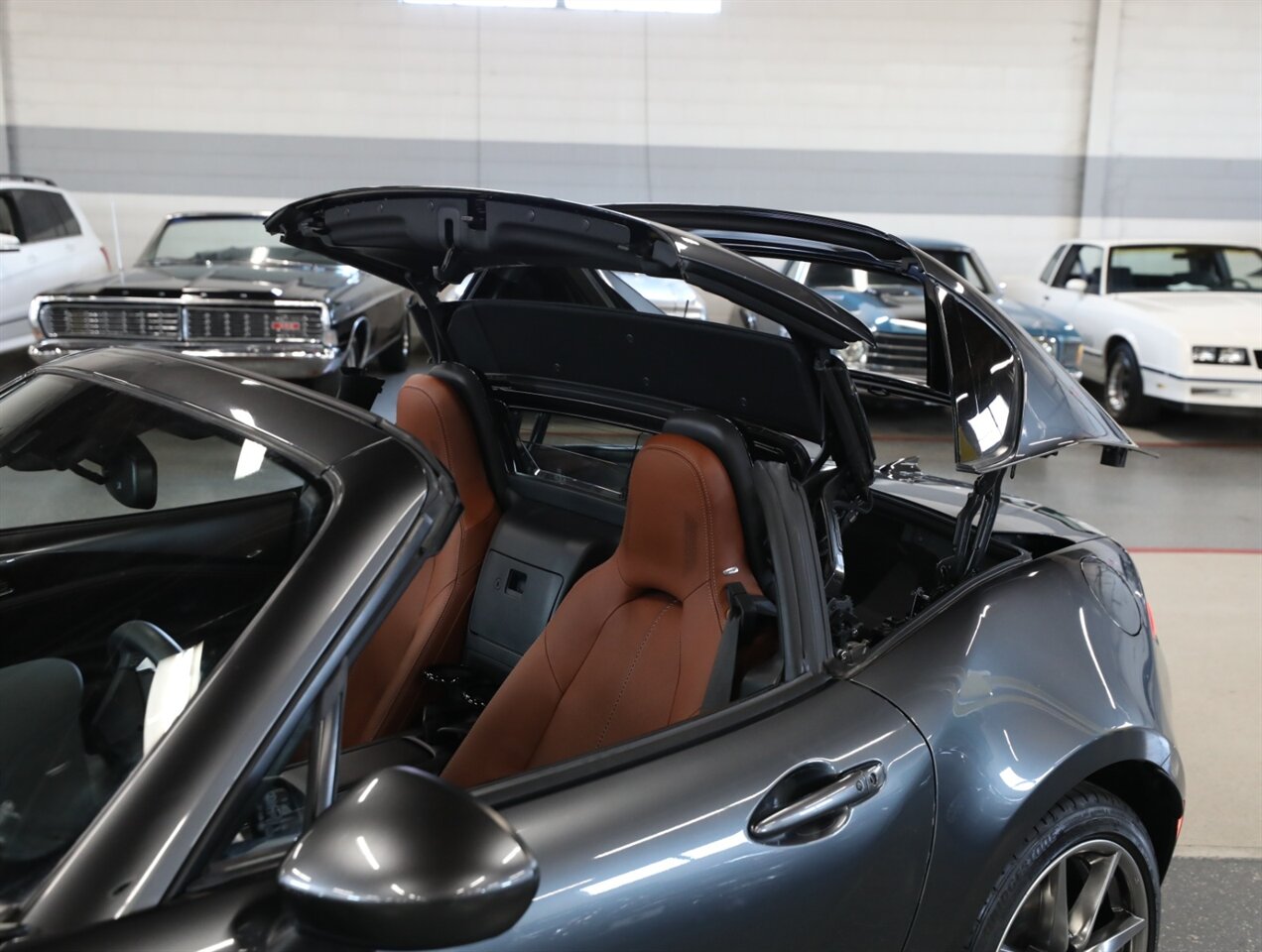 2023 Mazda MX-5 Miata RF Grand Touring - Photo 39 - Addison, IL 60101