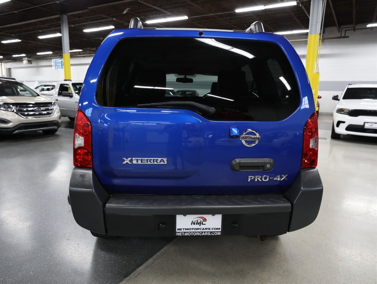 2014 Nissan Xterra PRO-4X 4x4 - Photo 12 - Addison, IL 60101