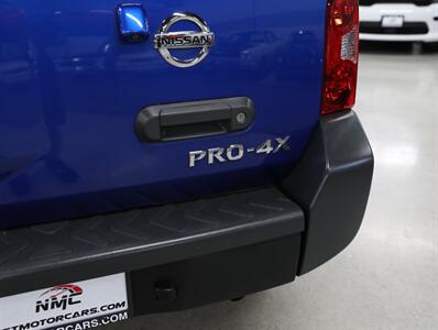 2014 Nissan Xterra PRO-4X 4x4 - Photo 13 - Addison, IL 60101