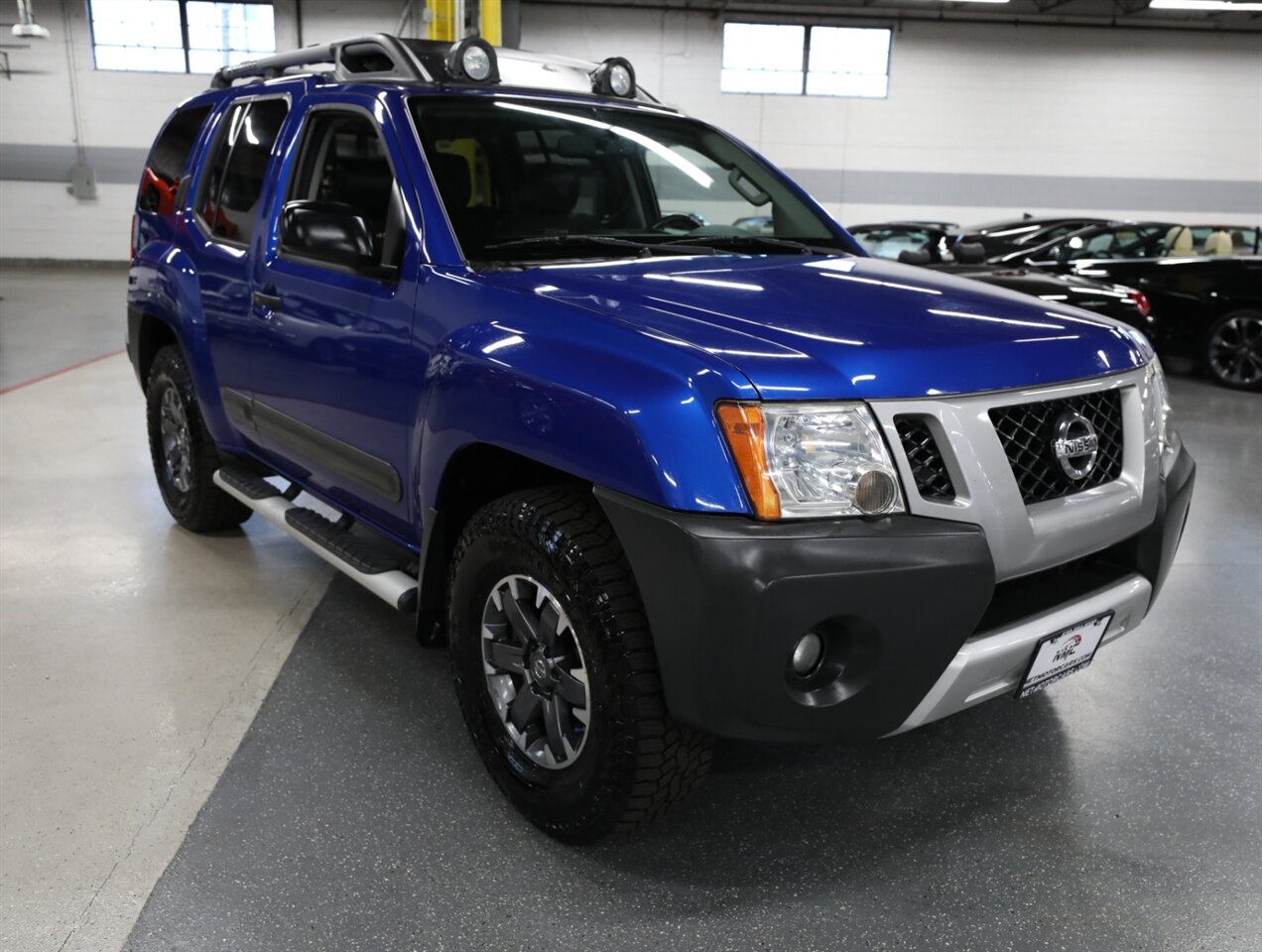 2014 Nissan Xterra PRO-4X 4x4 - Photo 8 - Addison, IL 60101