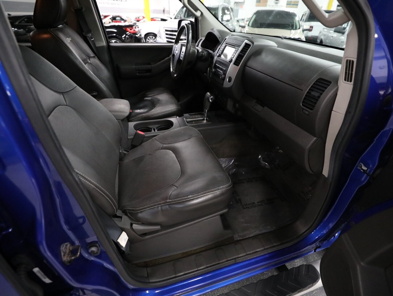 2014 Nissan Xterra PRO-4X 4x4 - Photo 20 - Addison, IL 60101
