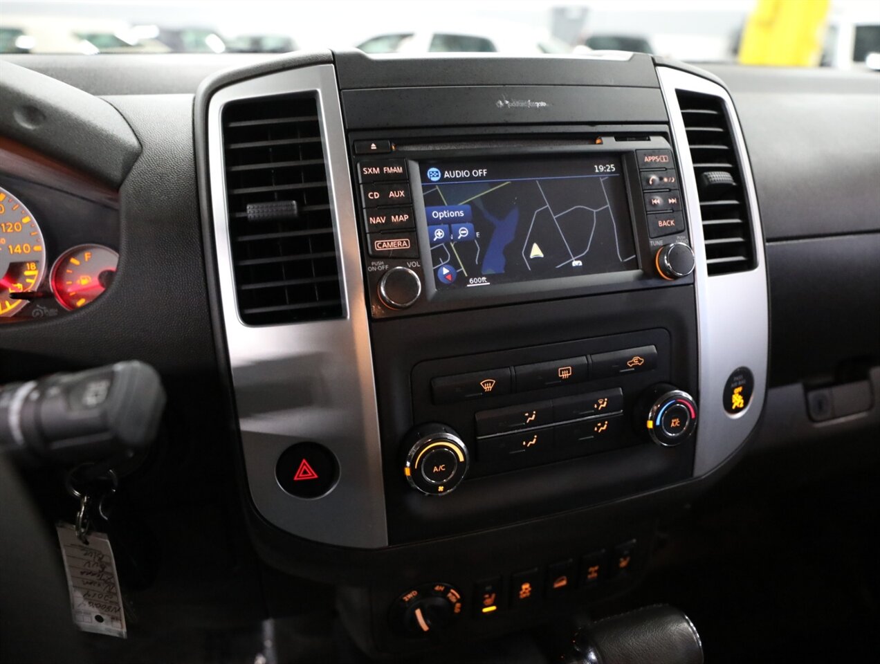 2014 Nissan Xterra PRO-4X 4x4 - Photo 36 - Addison, IL 60101