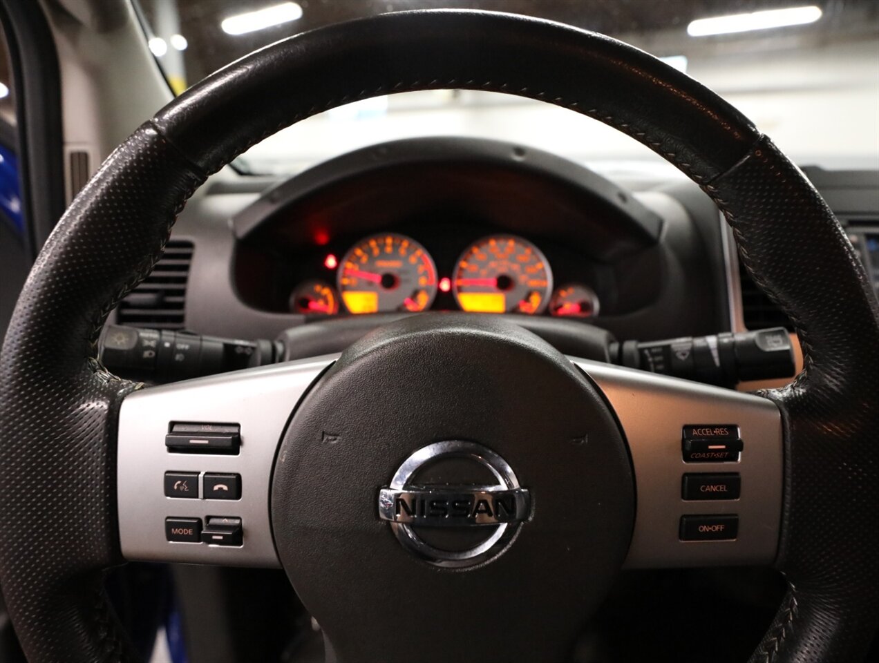 2014 Nissan Xterra PRO-4X 4x4 - Photo 40 - Addison, IL 60101