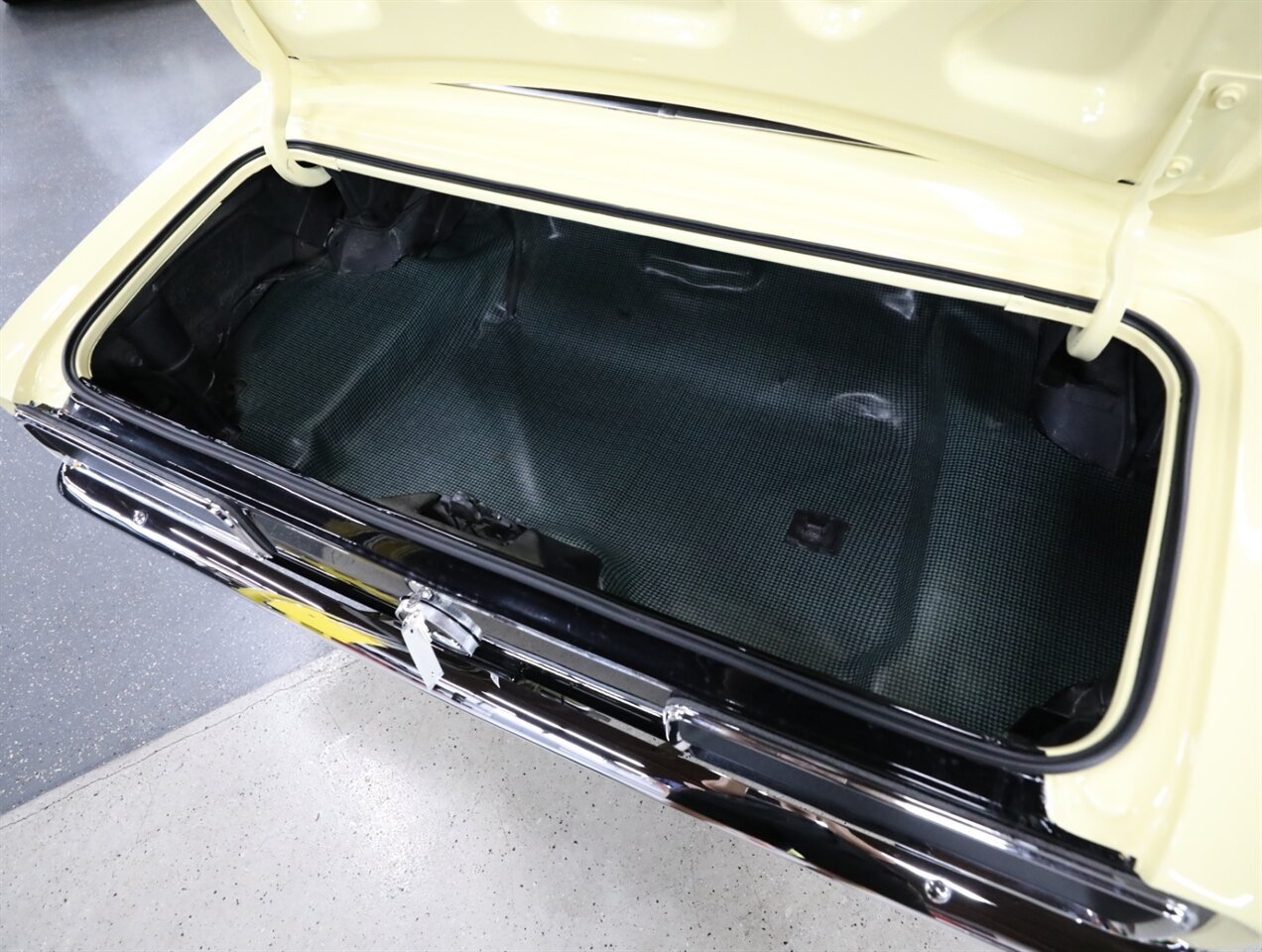 1967 Chevrolet Camaro SS Tribute Convertible - Photo 39 - Addison, IL 60101