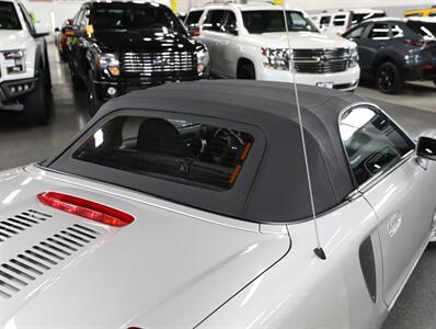 2001 Toyota MR2 Spyder   - Photo 31 - Addison, IL 60101