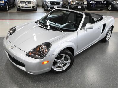 2001 Toyota MR2 Spyder   - Photo 2 - Addison, IL 60101
