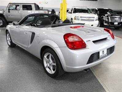 2001 Toyota MR2 Spyder   - Photo 12 - Addison, IL 60101