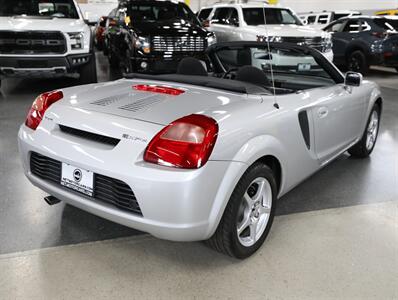 2001 Toyota MR2 Spyder   - Photo 9 - Addison, IL 60101