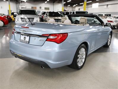 2012 Chrysler 200 Touring - Photo 9 - Addison, IL 60101