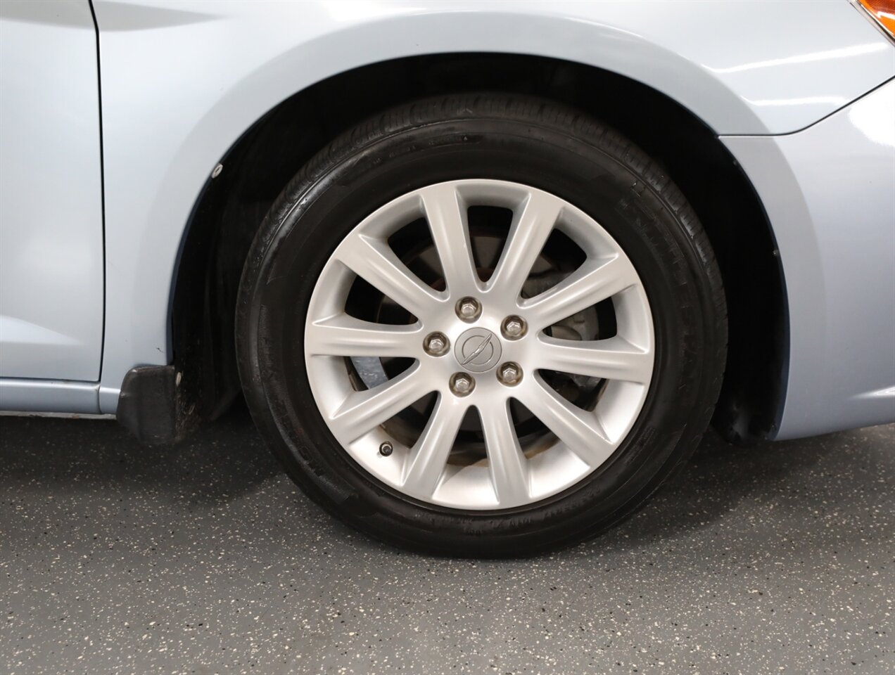 2012 Chrysler 200 Touring - Photo 38 - Addison, IL 60101