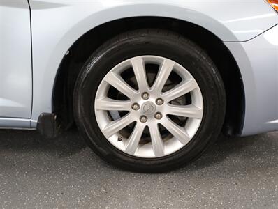 2012 Chrysler 200 Touring - Photo 38 - Addison, IL 60101