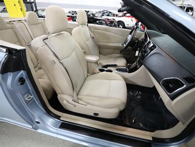 2012 Chrysler 200 Touring - Photo 19 - Addison, IL 60101