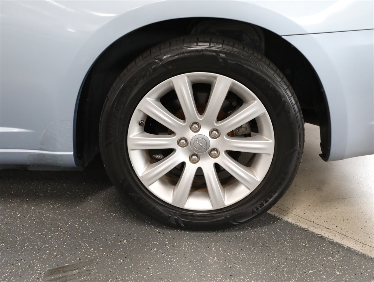 2012 Chrysler 200 Touring - Photo 36 - Addison, IL 60101
