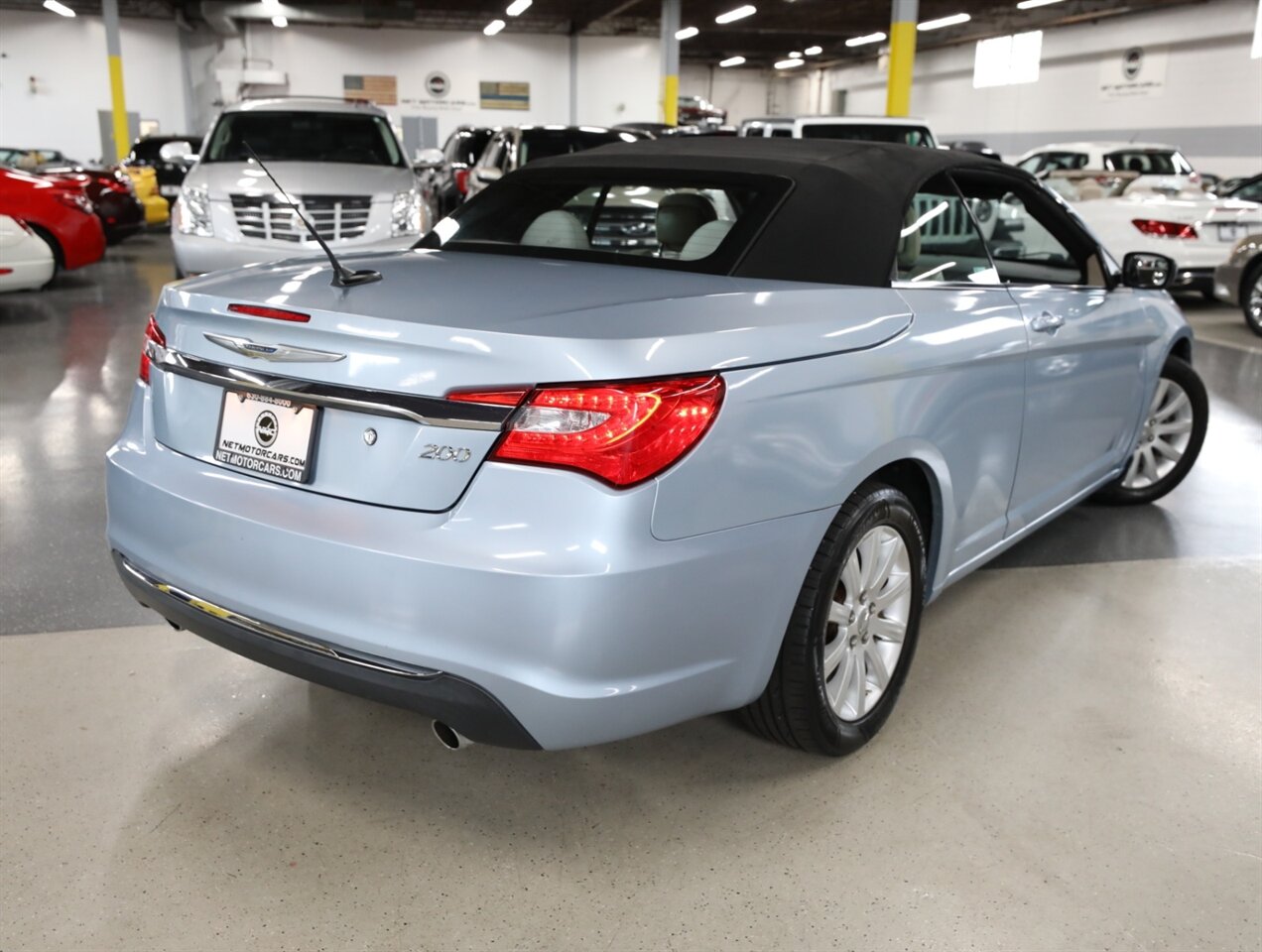 2012 Chrysler 200 Touring - Photo 32 - Addison, IL 60101