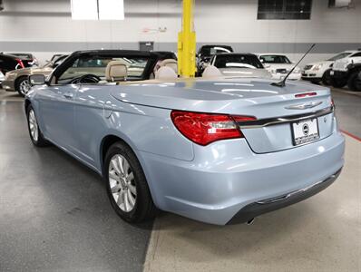 2012 Chrysler 200 Touring - Photo 13 - Addison, IL 60101