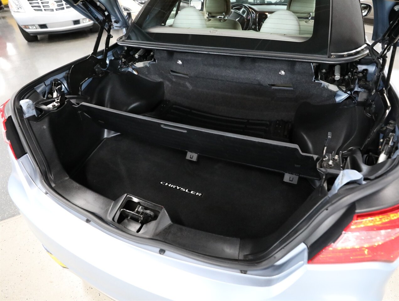 2012 Chrysler 200 Touring - Photo 21 - Addison, IL 60101