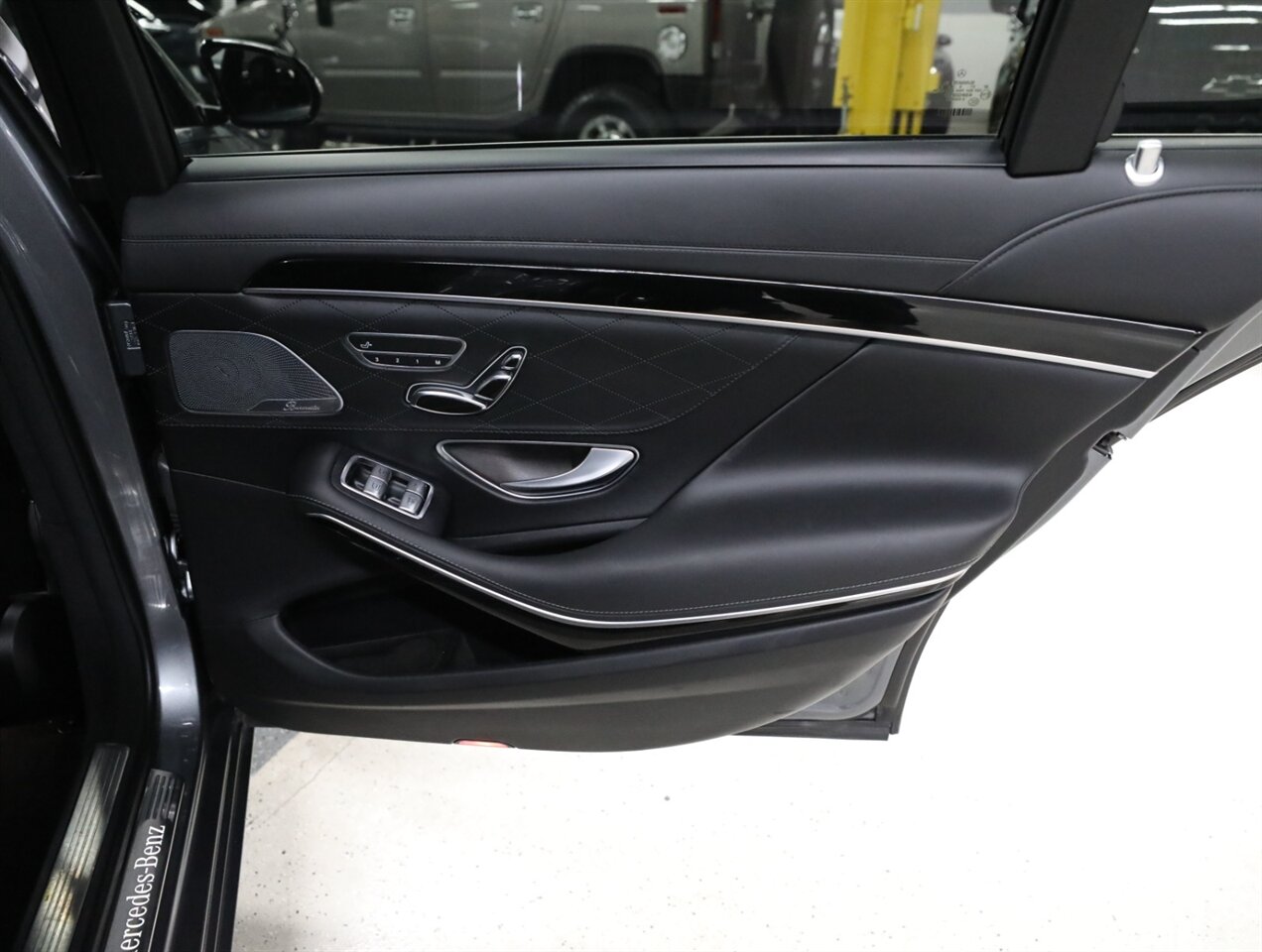 2020 Mercedes-Benz S 560 4MATIC - Photo 19 - Addison, IL 60101