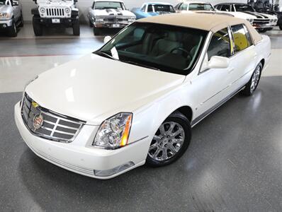 2008 Cadillac DTS Luxury I   - Photo 2 - Addison, IL 60101