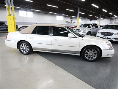 2008 Cadillac DTS Luxury I   - Photo 8 - Addison, IL 60101