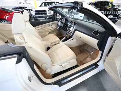 2013 Volkswagen Eos Komfort SULEV   - Photo 31 - Addison, IL 60101