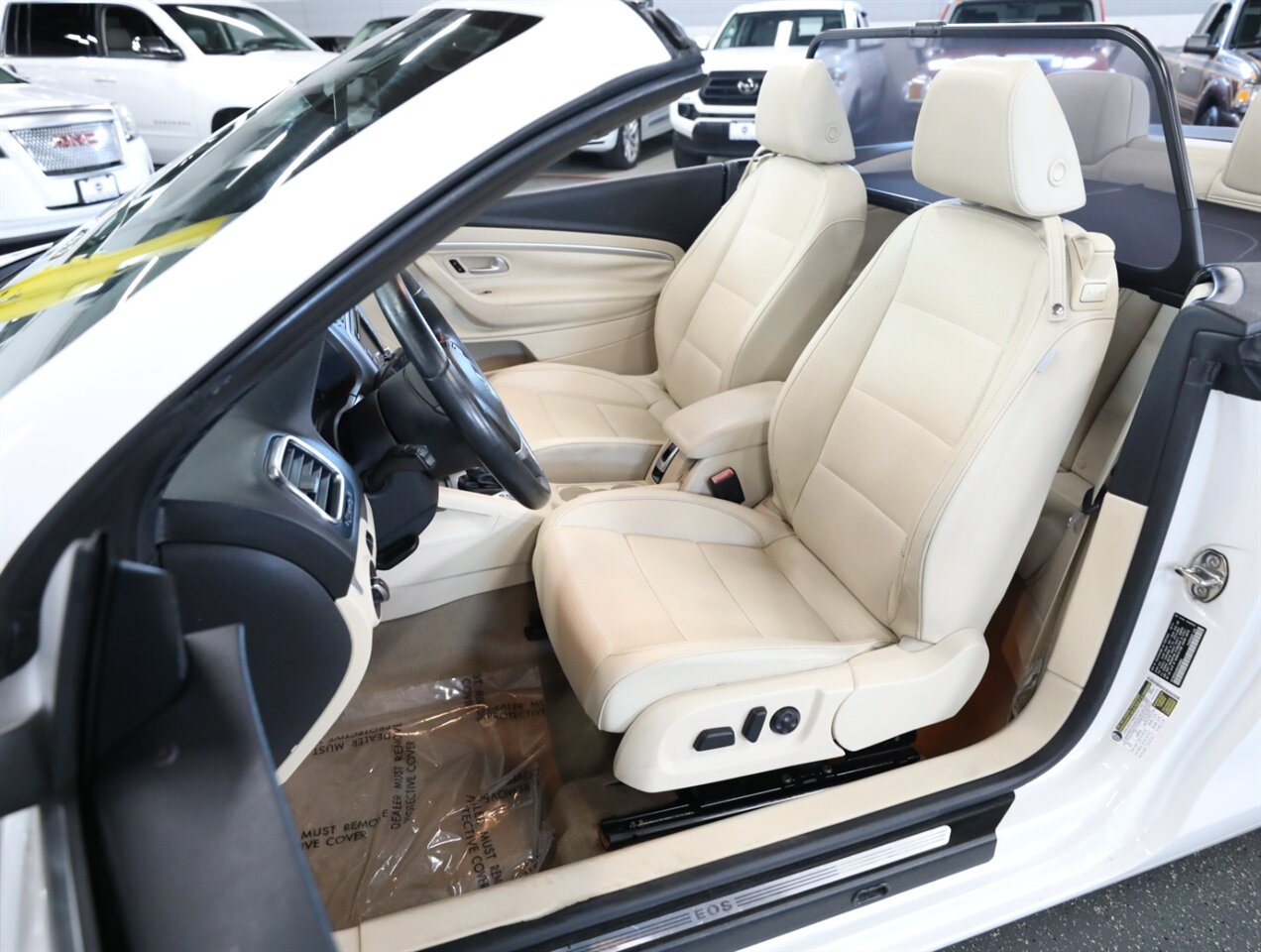 2013 Volkswagen Eos Komfort SULEV - Photo 38 - Addison, IL 60101