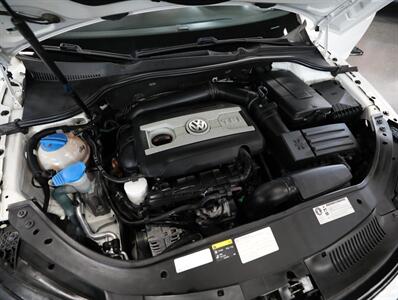 2013 Volkswagen Eos Komfort SULEV   - Photo 48 - Addison, IL 60101