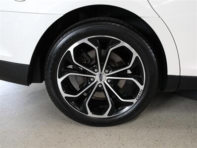 2015 Ford Taurus SHO   - Photo 47 - Addison, IL 60101