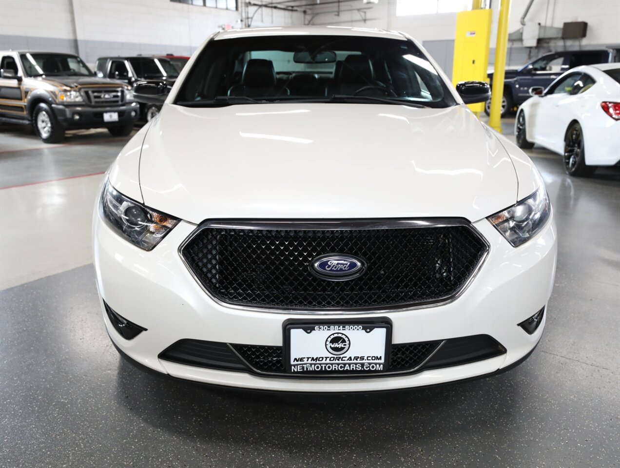 2015 Ford Taurus SHO photo 6