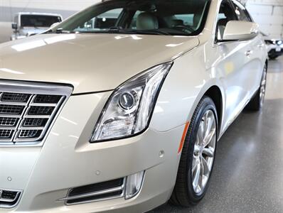 2014 Cadillac XTS Luxury Collection   - Photo 5 - Addison, IL 60101