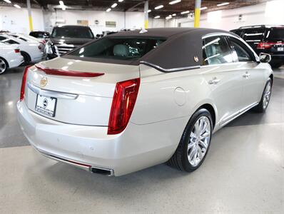 2014 Cadillac XTS Luxury Collection   - Photo 9 - Addison, IL 60101