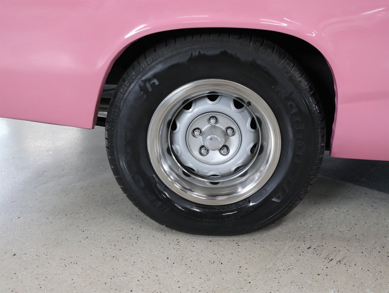 1970 Plymouth Duster - Photo 61 - Addison, IL 60101