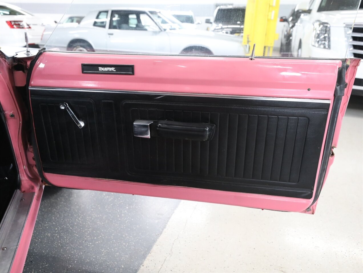 1970 Plymouth Duster - Photo 28 - Addison, IL 60101