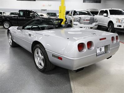 1996 Chevrolet Corvette   - Photo 16 - Addison, IL 60101