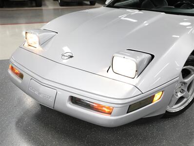 1996 Chevrolet Corvette   - Photo 4 - Addison, IL 60101