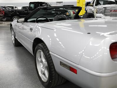 1996 Chevrolet Corvette   - Photo 18 - Addison, IL 60101